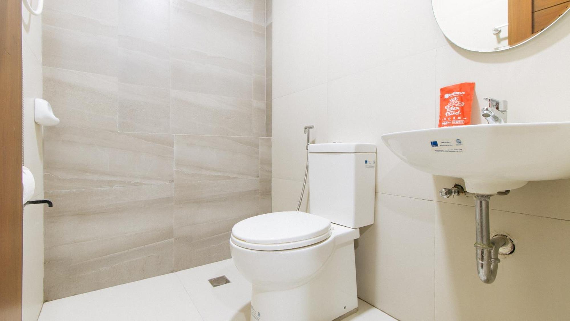 Reddoorz Near Fernwoods Garden Quezon City Exterior photo