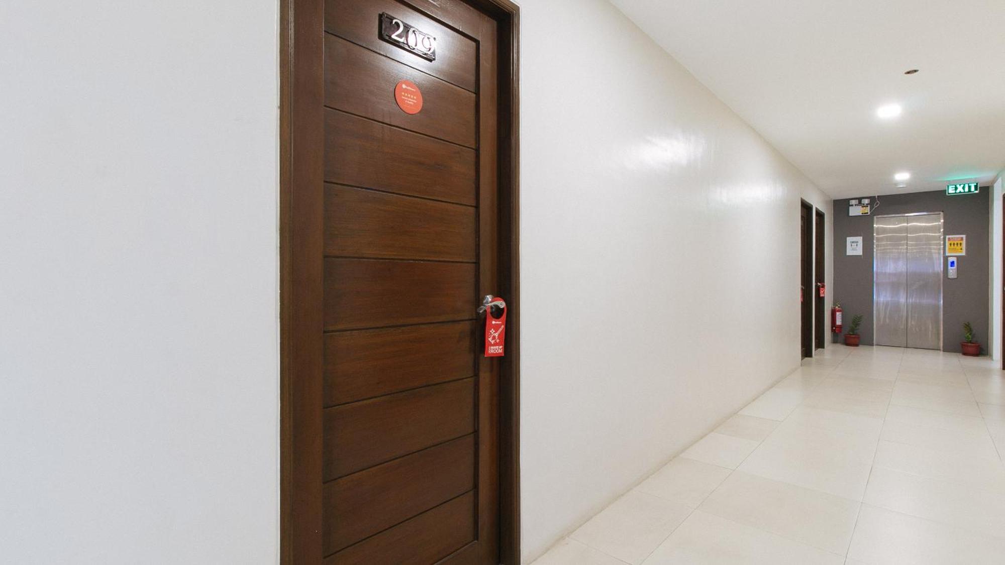 Reddoorz Near Fernwoods Garden Quezon City Exterior photo